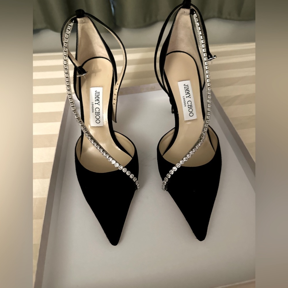 100% Auth- NEW Jimmy Choo Talika Heels - Black - size 38/7